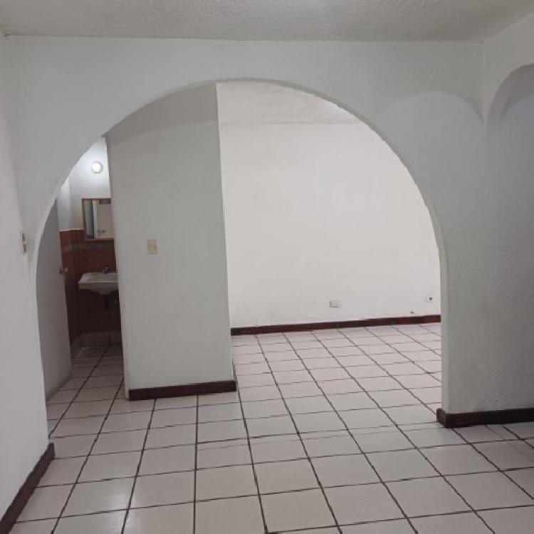 Casa en Renta Paisajes de San Cristóbal Zona 8 Mixco
