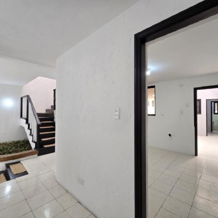 Casa en Venta Zona 1 de Mixco, Las Hojarascas