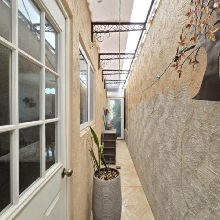 Casa Amueblada en Renta Prados de San Cristóbal Mixco