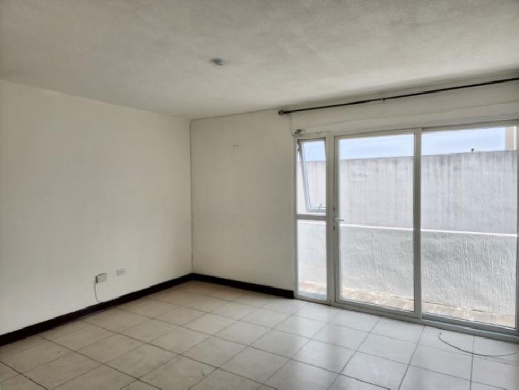 Apartamento en Renta San Cristóbal Sector B1 con Garita