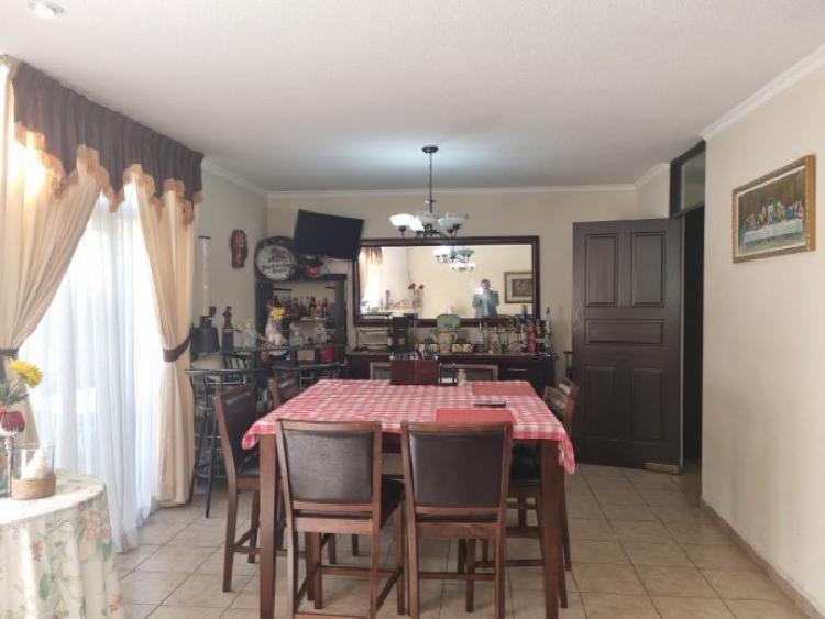 Casa en Venta en Quinta Los Encinos Zona 7 Mixco