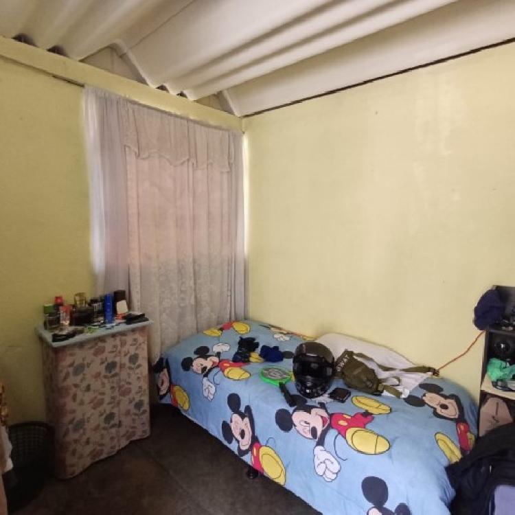 Casa en venta en Colonia Primero de Julio Zona 5 Mixco