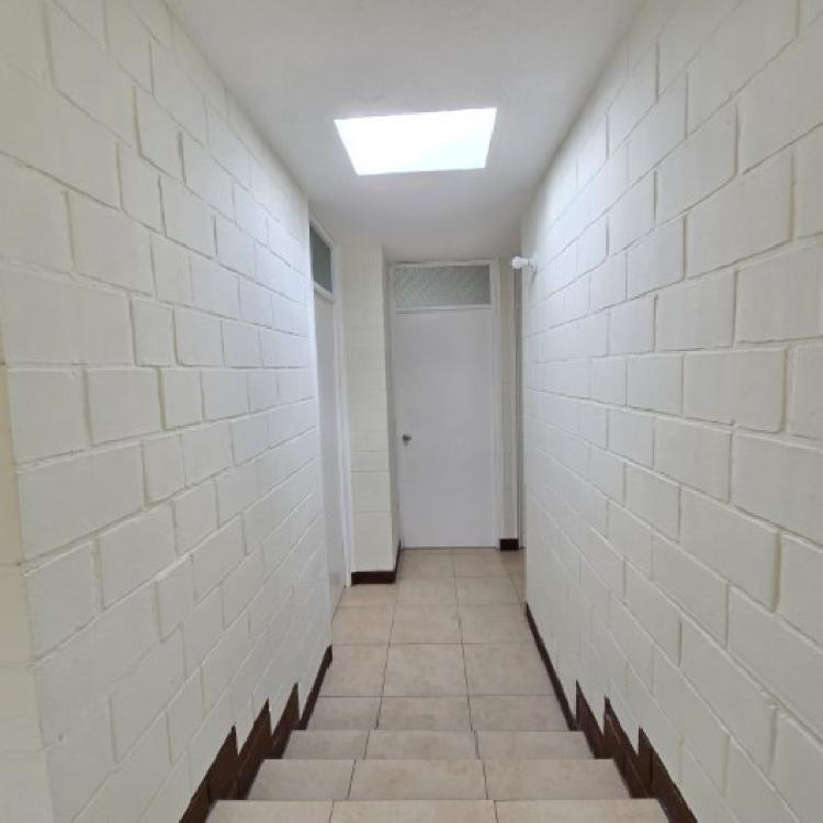 Casa en Renta San Cristóbal - Un Nivel y 4 Parqueos
