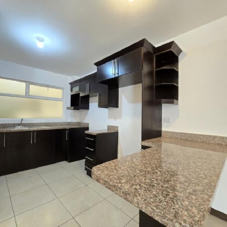 Apartamento en Renta en Santa Maria Las Charcas Zona 11