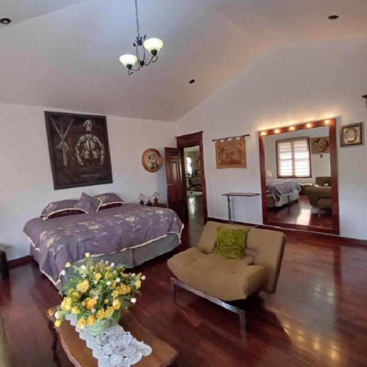Casa en venta en El Encinal Zona 7 Mixco Guatemala