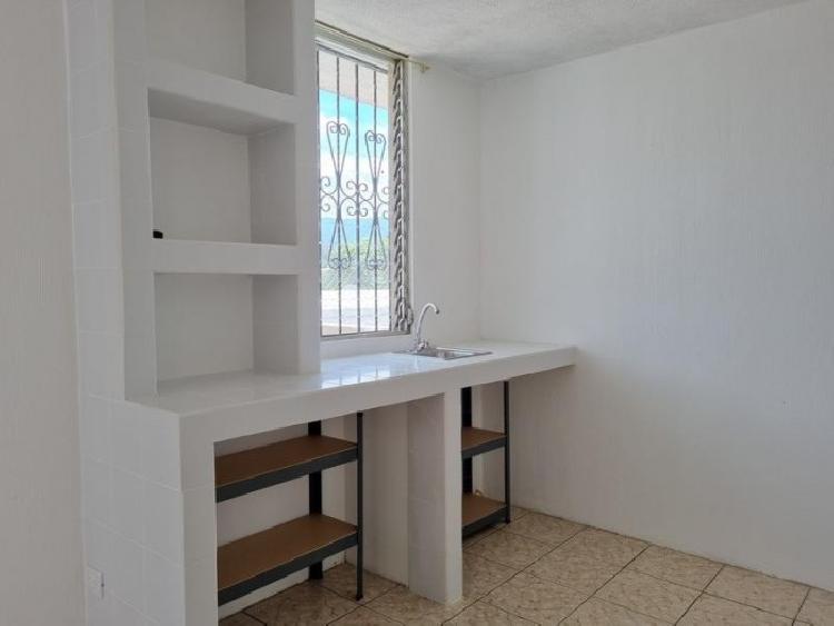 Apartamento en Renta en Segundo Nivel en San Cristóbal 