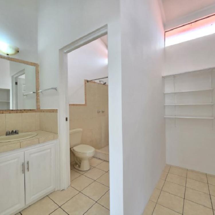 Casa en Renta San Cristóbal A-1 por Bulevar Principal
