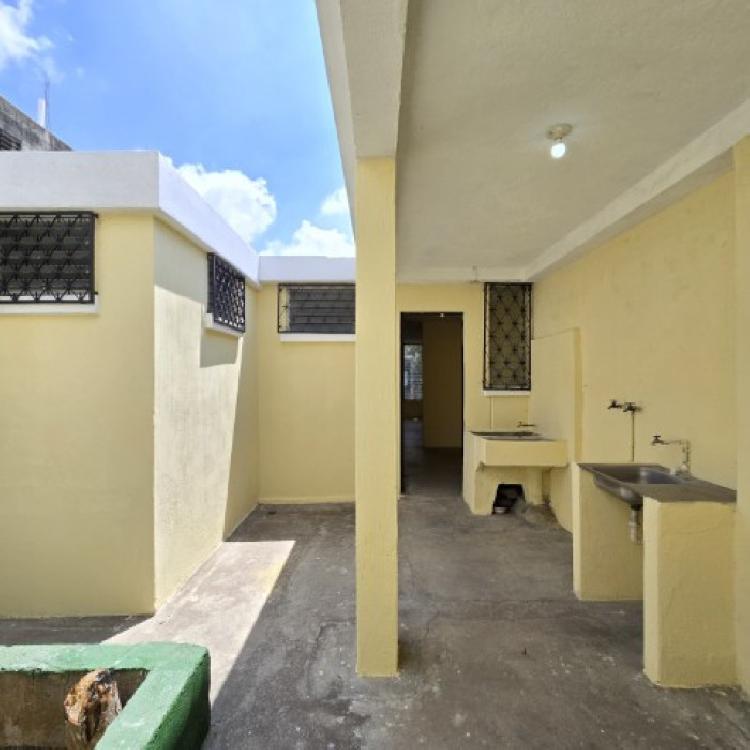 Casa en Renta San Cristóbal, ideal para oficina
