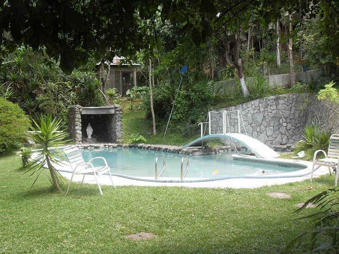 HERMOSA CASA EN EL ENCINAL ZONA 7  MIXCO 