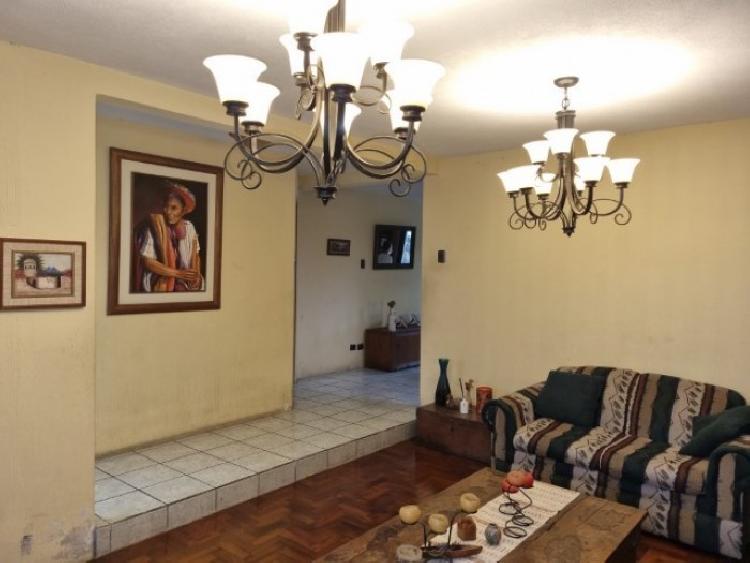 Casa en Venta Las Majaditas, acceso por Zona 11 Charcas