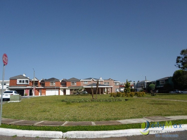 Hermosa Casa en Venta en Carretera a El Salvador 