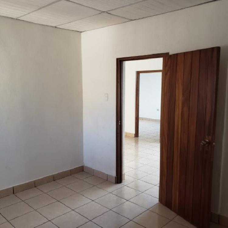 Apartamento Tipo Casa en Renta en Zona 1 de Mixco 