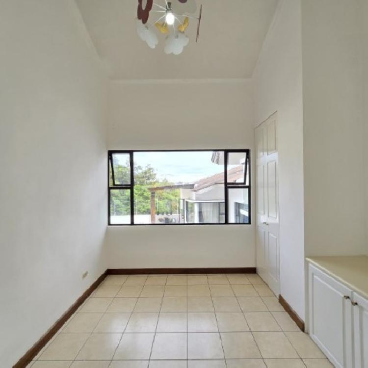 Casa en Renta San Cristóbal A-1 por Bulevar Principal