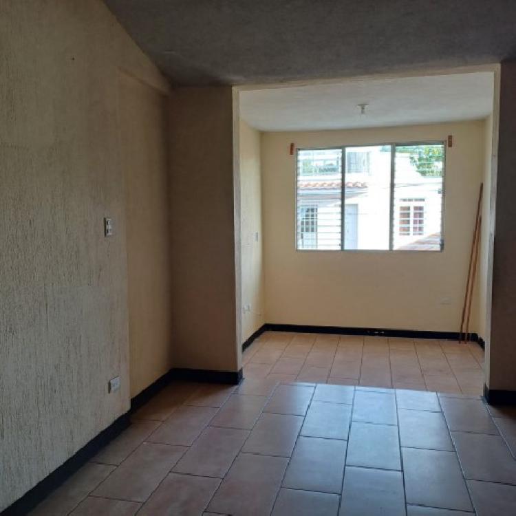 Apartamento en Alquiler Zona 4 de Mixco Monte Real