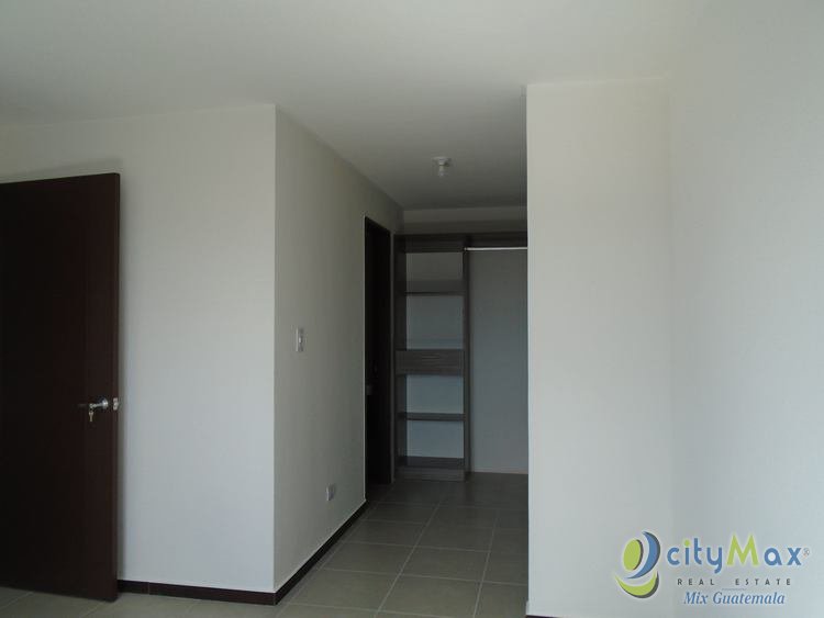 Apartamento en Renta de 3 Habitaciones Parque 11