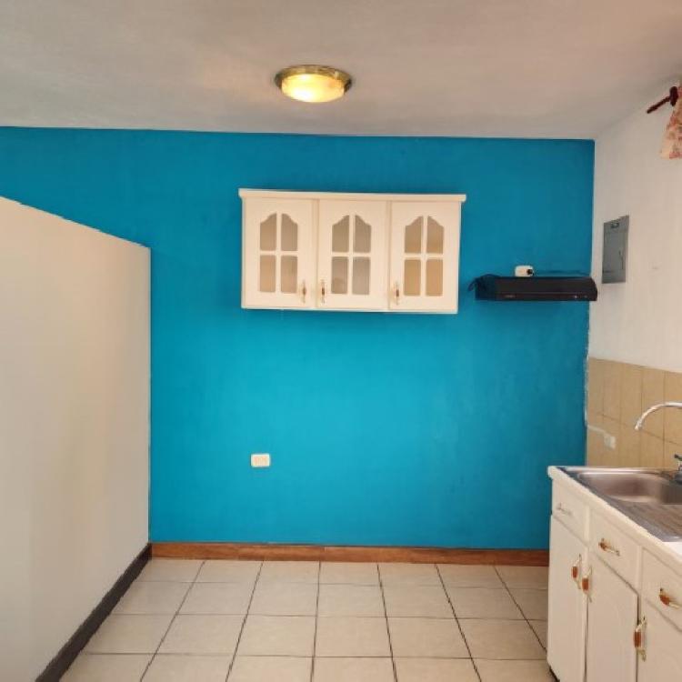 Apartamento de 1 Habitación en Renta Zona 12