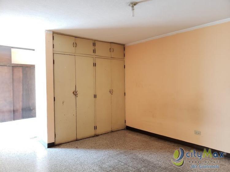 Casa en Venta sobre Bulevar San Jacinto Zona 10 Mixco