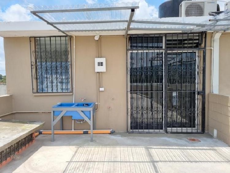 Apartamento en Renta en Segundo Nivel en San Cristóbal 