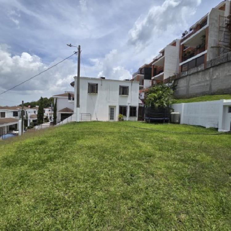 Casa en Venta en Condominio sobre Bulevar San Cristóbal