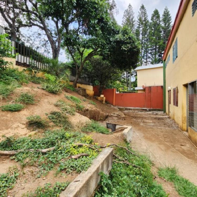 Casa en Renta San Cristóbal, afuera de garita