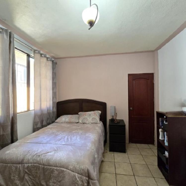 Casa en Venta Zona 11 Carabanchel