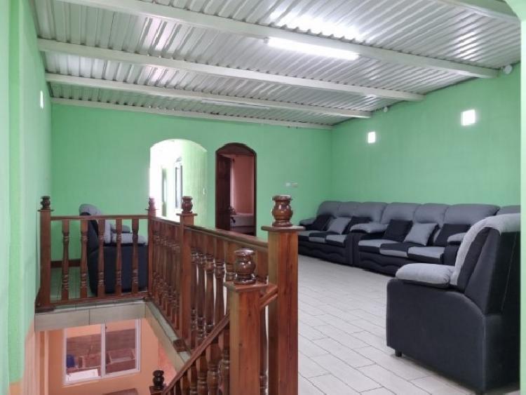 Casa en Venta Villa Nueva, colonia con garita