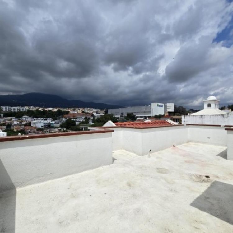 Casa en Venta cerca de Bulevar San Cristóbal, Guatemala