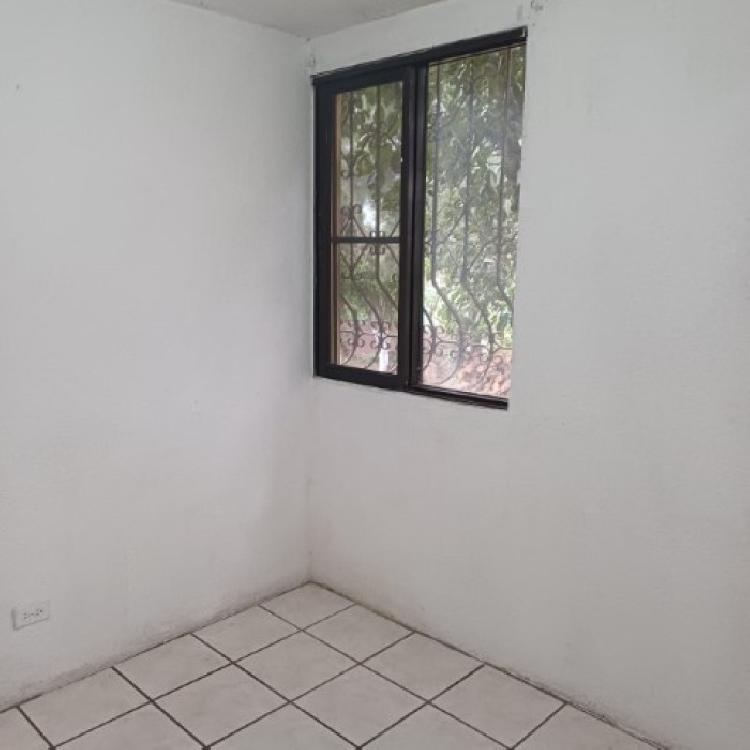 Casa en Renta Paisajes de San Cristóbal Zona 8 Mixco