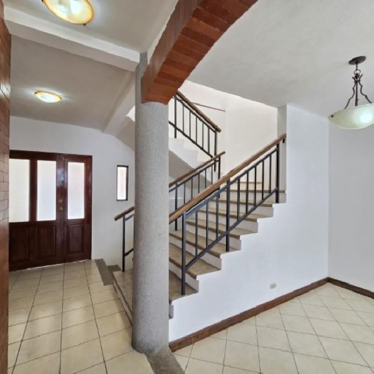 Casa en Renta San Cristóbal A-1 por Bulevar Principal