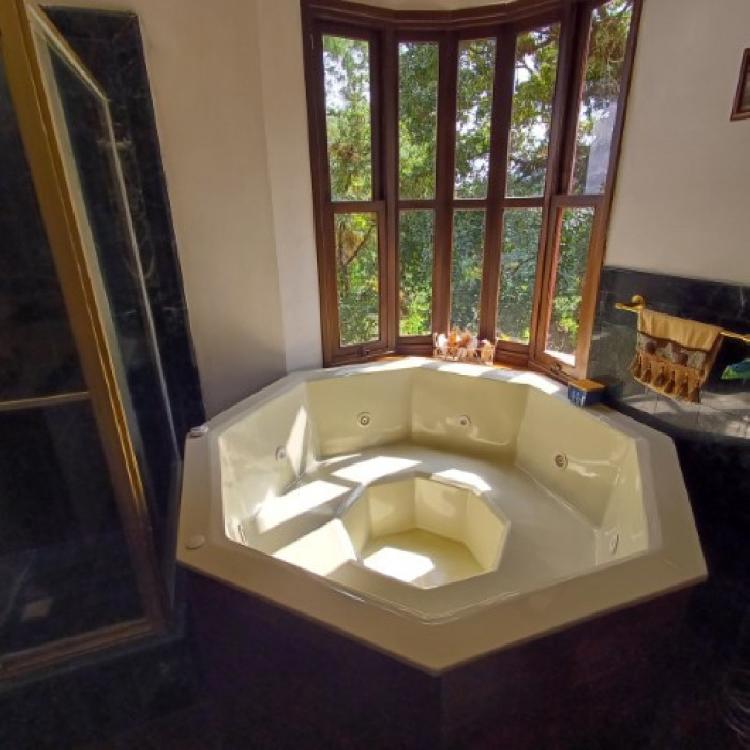 Casa en venta en El Encinal Zona 7 Mixco Guatemala