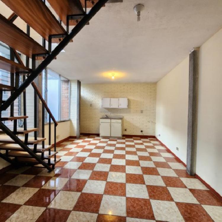 Apartamento en Renta Zona 13 Pamplona