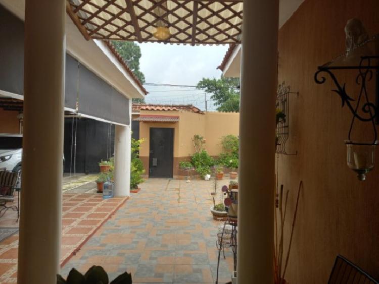 Casa en Venta San Cristóbal en colonia con garita