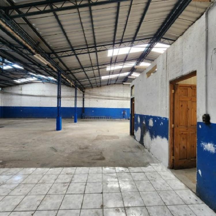 Bodega en Renta Zona 7 cerca de Calzada San Juan