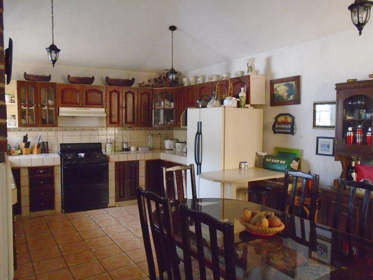 CASA EN VENTA SANTA LUCIA MILPAS ALTAS