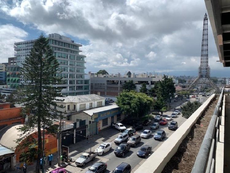 ALQUILER oficina zona 9 a una cuadra Torre Reformador