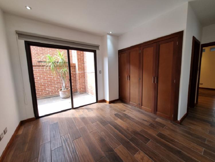 Apartamento en renta tipo casa en zona 15 VH1