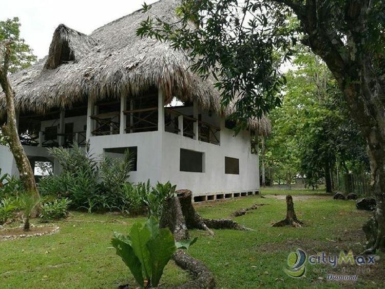 CASA VACACIONAL EN VENTA EN RIO DULCE PUERTO BARRIOS IZABAL GUATEMALA