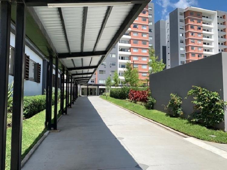 Apartamento en Venta en Zona 14 en La Villa