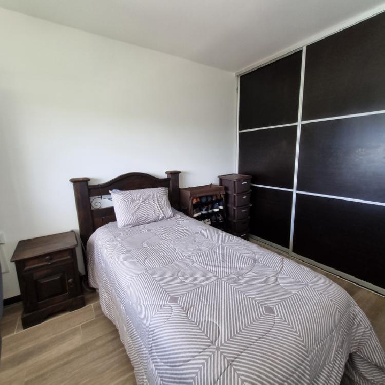 Apartamento en renta AMUEBLADO zona 14 Segheria