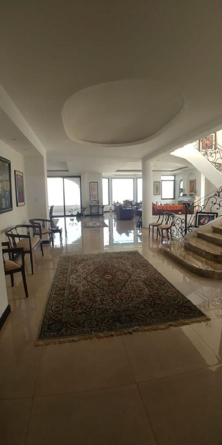 VENTA de Casa Luxury Altos de Monte Bello CAES km 9.5