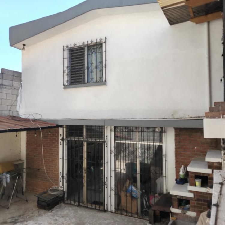 Venta de casa en Colonia Miraflores Sur zona 11