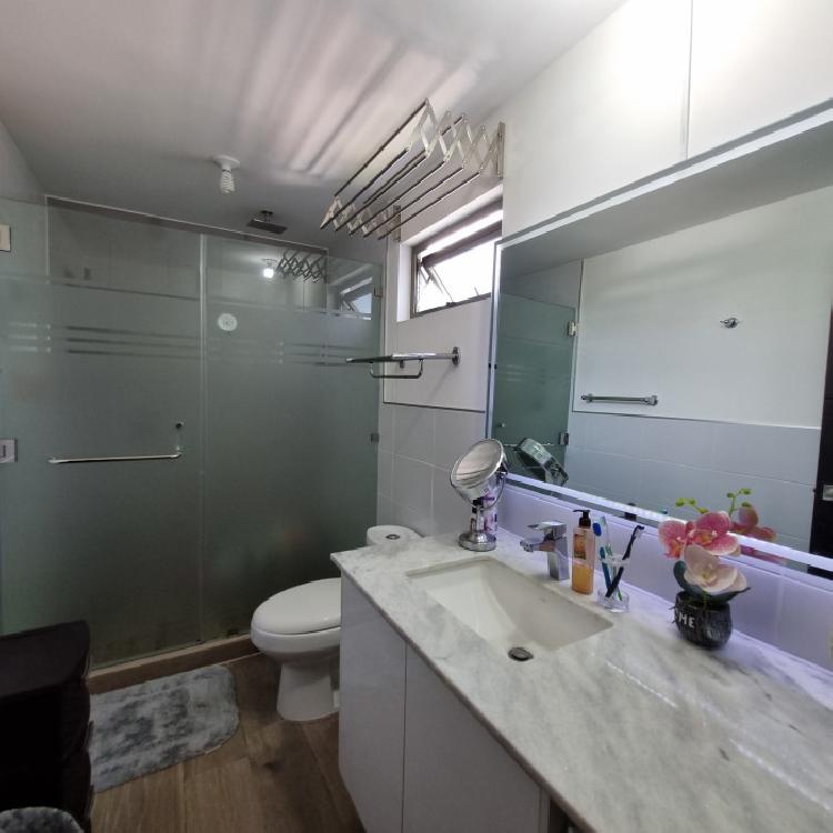 Apartamento en renta AMUEBLADO zona 14 Segheria