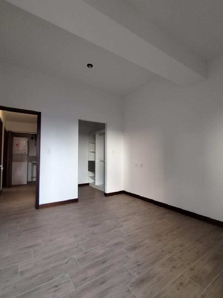 Renta de Apartamento zona 10 Nivel Alto