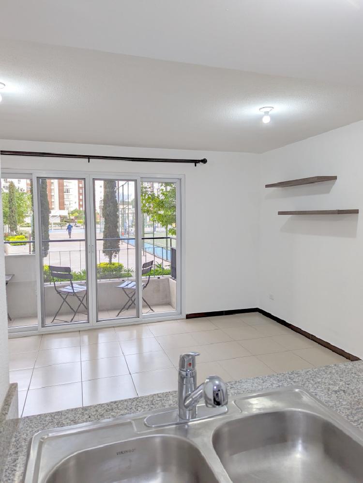 Apartamento en renta en Parque 7 Calzada Roosevelt