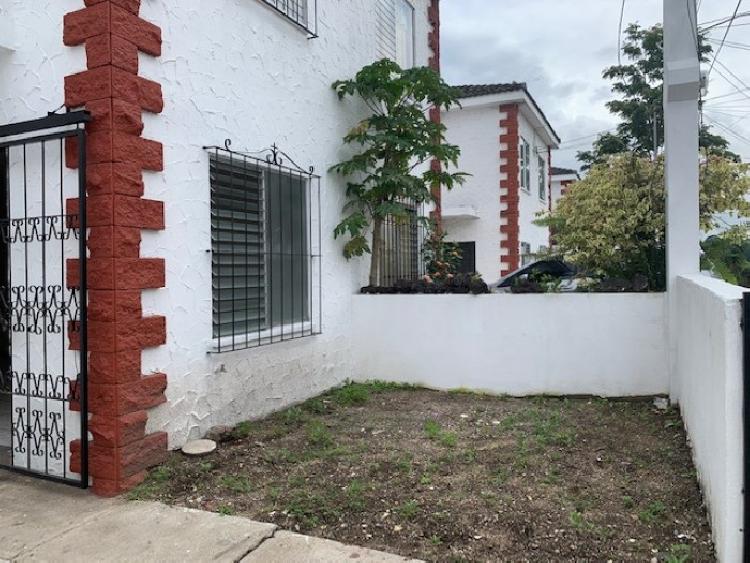 ALQUILER de Casa en Condominio bajando Villalobos