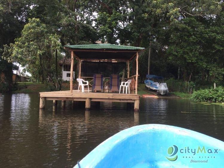 CASA VACACIONAL EN VENTA EN RIO DULCE PUERTO BARRIOS IZABAL GUATEMALA