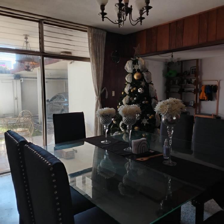 Venta de casa en Colonia Miraflores Sur zona 11