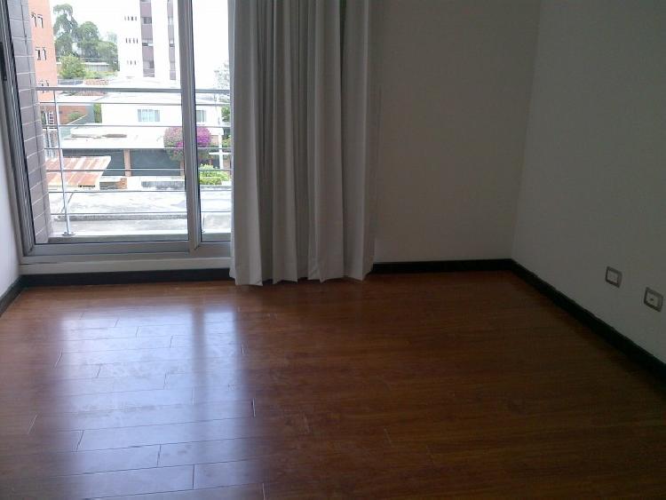 Apartamento en renta en zona 14