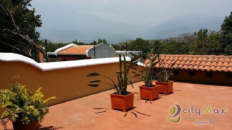 CASA EN VENTA EN CONDOMINIO EN ANTIGUA GUATEMALA