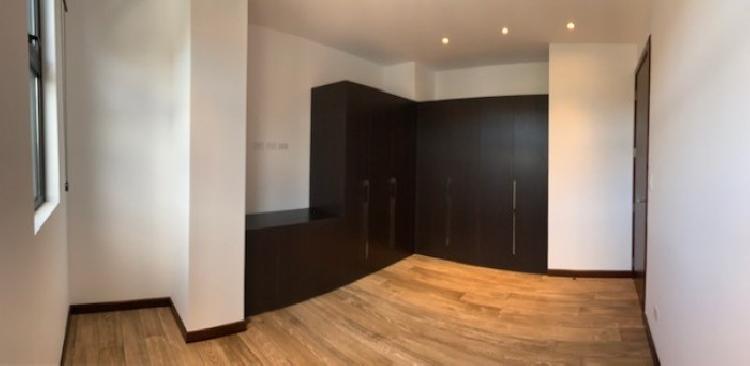 Apartamento en renta para estrenar en zona 15 VH1